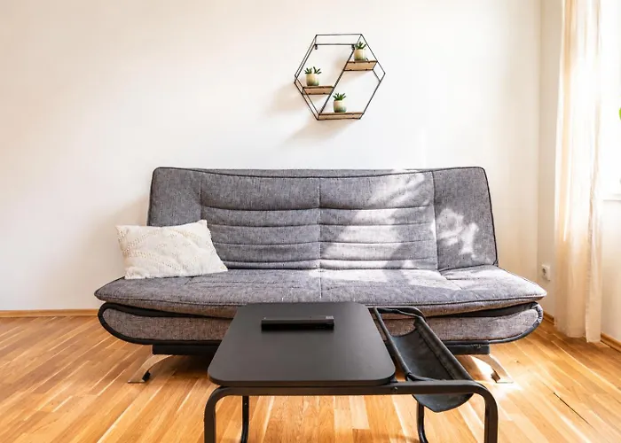 Affordable 1br Near Schoenbrunn & Westbahnhof Great For Long Apartment Vienna