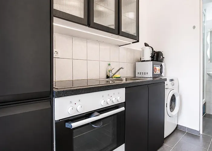 Affordable 1br Near Schoenbrunn & Westbahnhof Great For Long Vienna